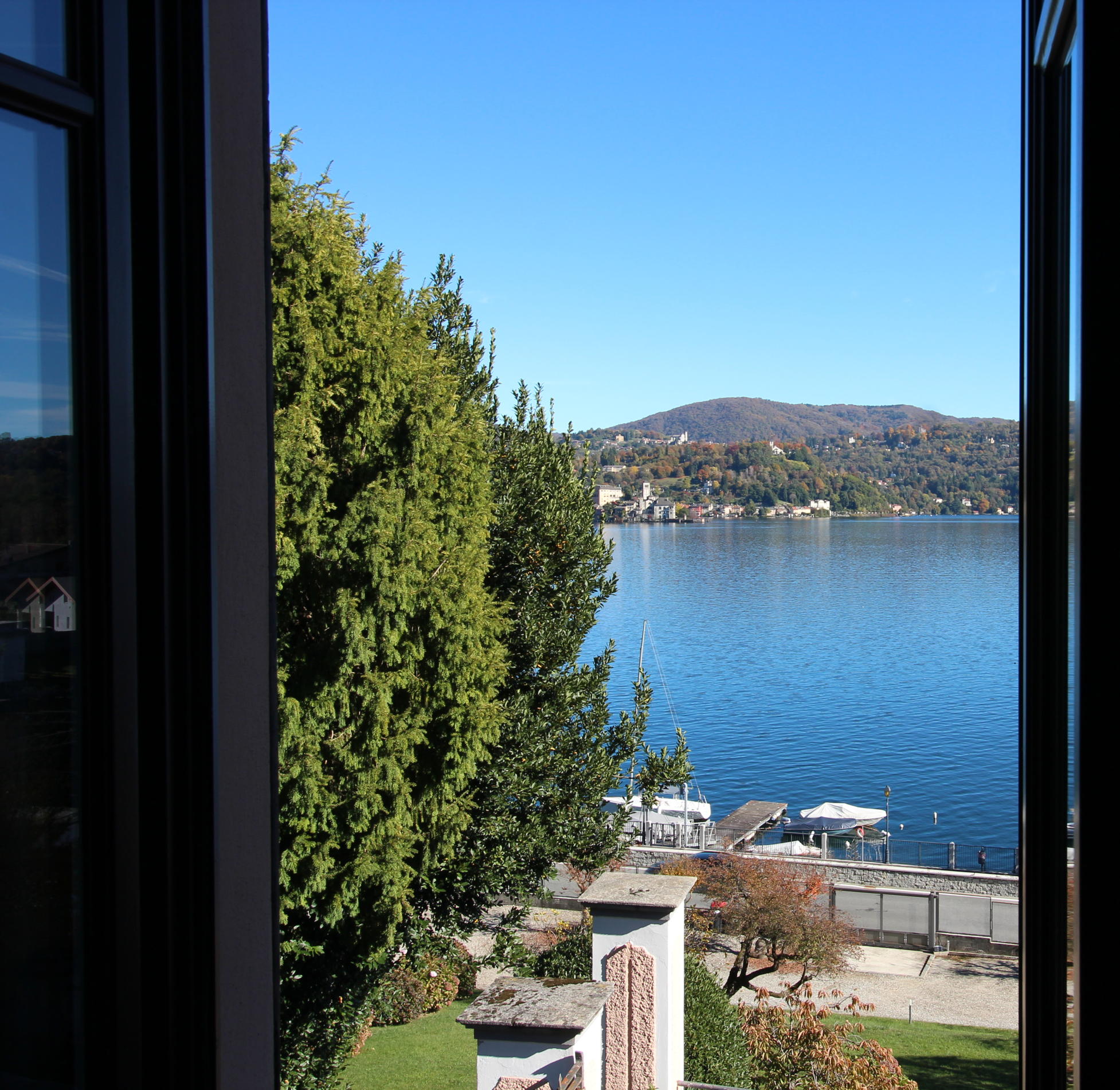 5 - Pella, Bellissimo Appartamento vista lago e spiaggia privata Pella